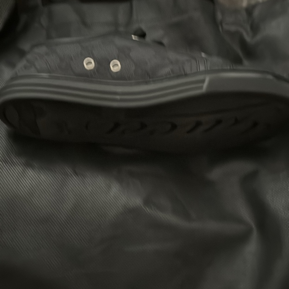 Gucci GG Black Canvas & Leather Sneaker. - Picture 7 of 17